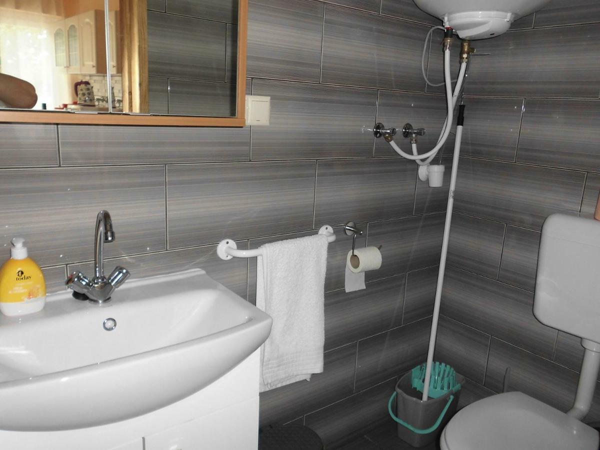 Napfeny Apartman ชารอชปาตัก ภายนอก รูปภาพ
